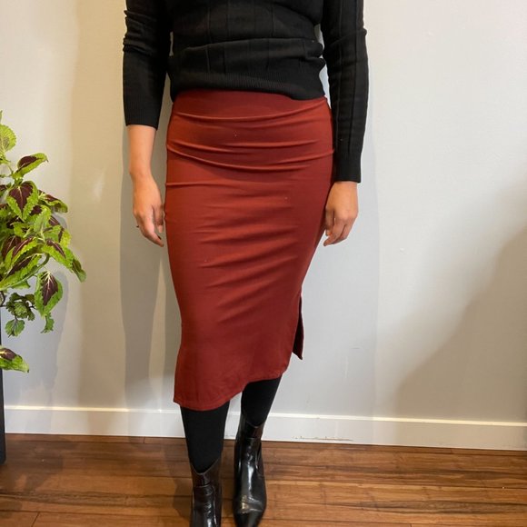 Canadian Made Pencil Skirt in Terracota -S- - Picture 4 of 13